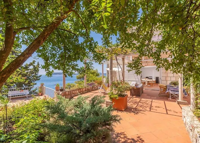 Private Jana Villa *