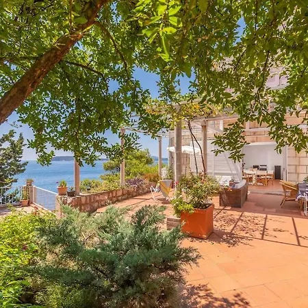 Private Jana Villa *